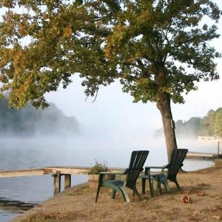 #05 - Lakefront Two Bedroom Cottage- Pet Friendly Hot Springs Exteriér fotografie