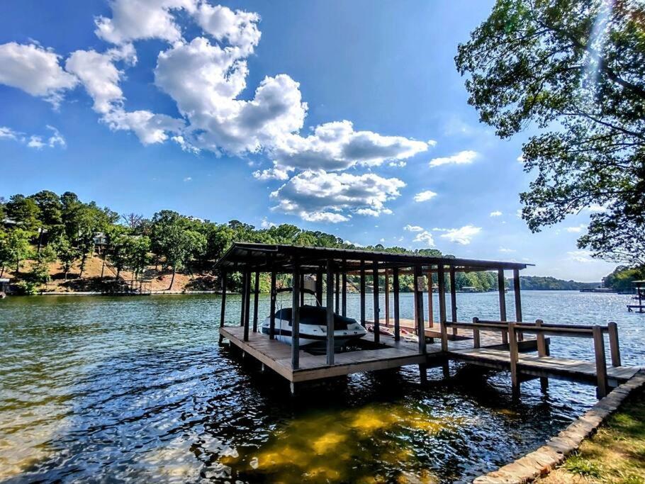 #05 - Lakefront Two Bedroom Cottage- Pet Friendly Hot Springs Exteriér fotografie